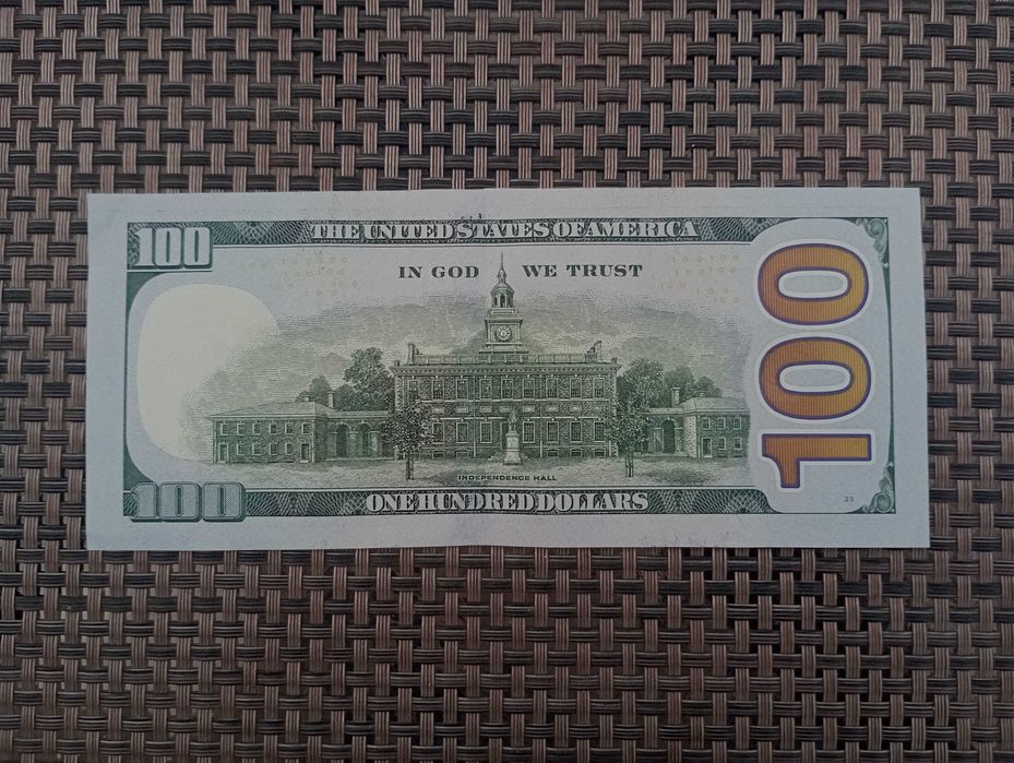 Коллекционные 100 долларов со звездой и с красивым номером с нулями