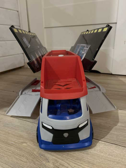 Zestaw Psi Patrol pojazd i figurki z autami