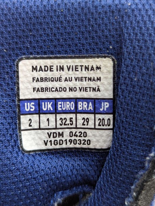 Волейбольні кросівки MIZUNO LIGHTNING star JUNIOR Z5