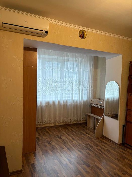 Продам 1 ком. квартиру, ул.  Сахарова / Высоцкого