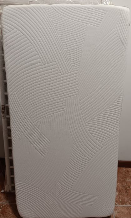 Colchão de berço viscoelastico 1,20mx0,60cm impecáveis.