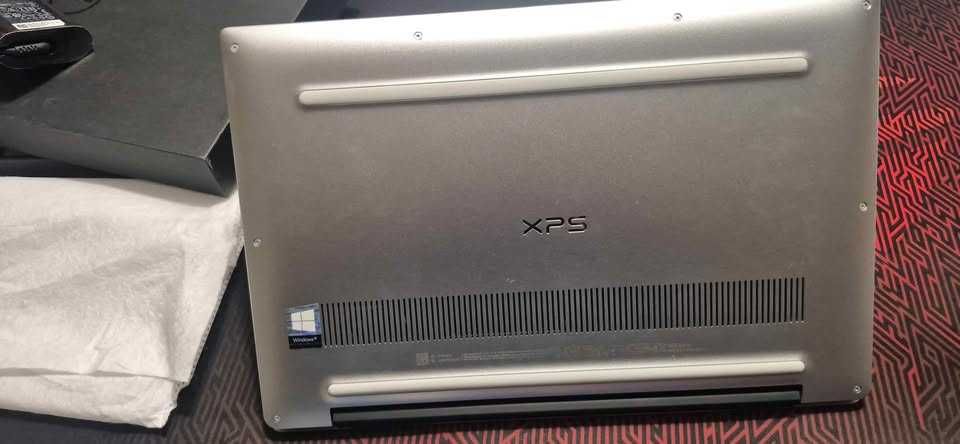 Computador Portátil Dell XPS 7390
