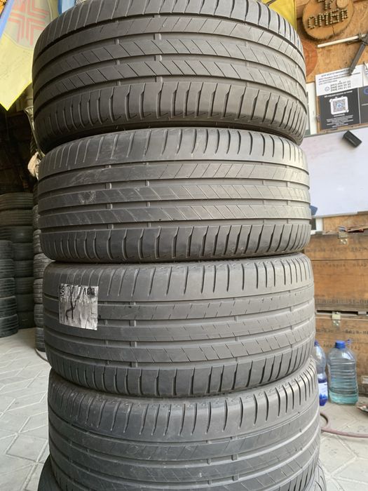 225/40R18 Bridgestone 21-23роки