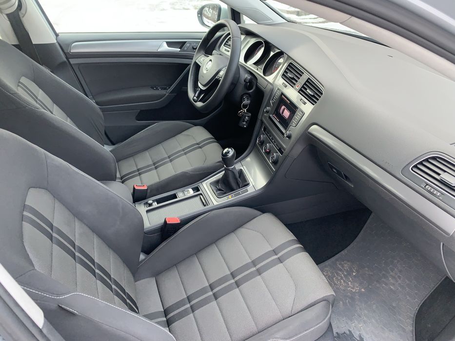 Продам Volkswagen  Golf 7 1.6 Дизель