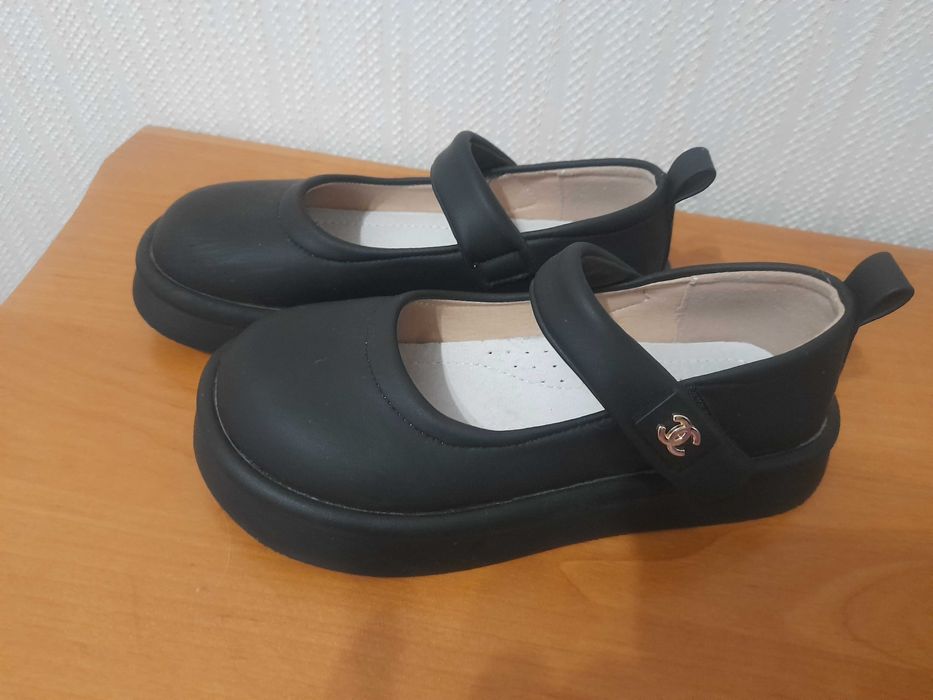 Туфлі дитячі шкільні