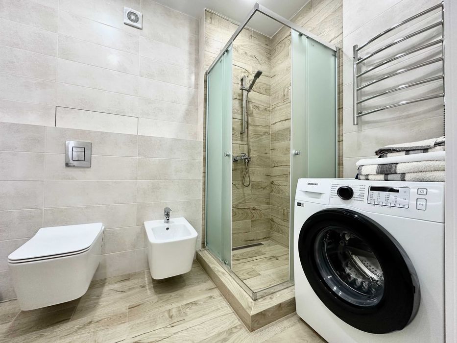 Продається двокімнатна квартира в центрі Яремче готова до проживання.