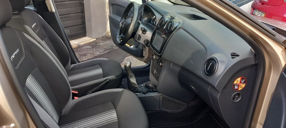 Dacia Sandero Stepway Bi Fuel Nacional 0.9 TCe 70.000 Km