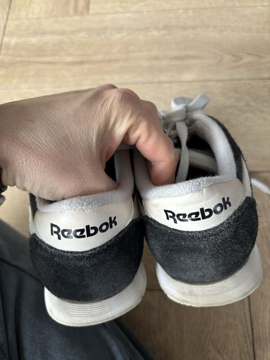 Czarno białe buty sportowe sneakers zamszowe Reebok Classic 38