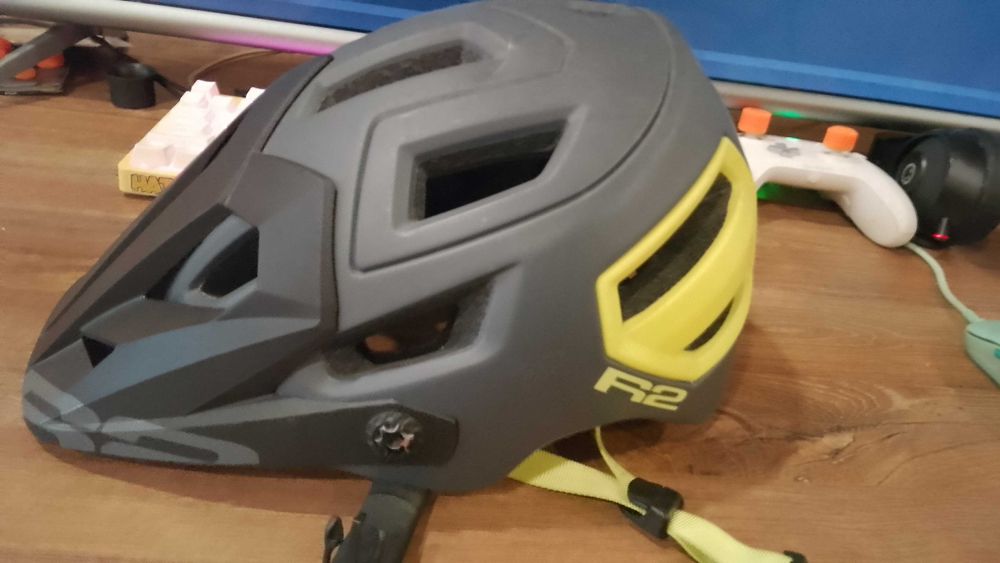 Велотуфли Shimano SH-ME301ML р.44(28 см стелька),Велошлем R2 TRAIL р.М