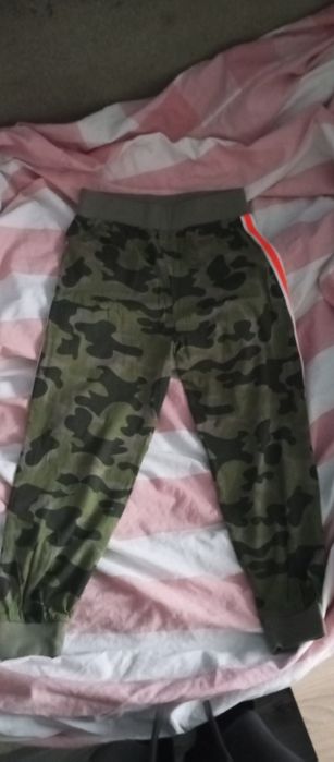 Прадам спортивные штаны у военного