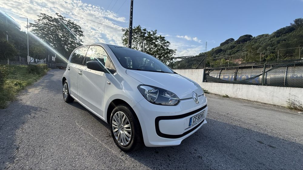 Volkswagen UP 1.0 Move 2014 GPS