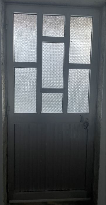 Caixilharia Alumínio  Diversa (portas e janelas)