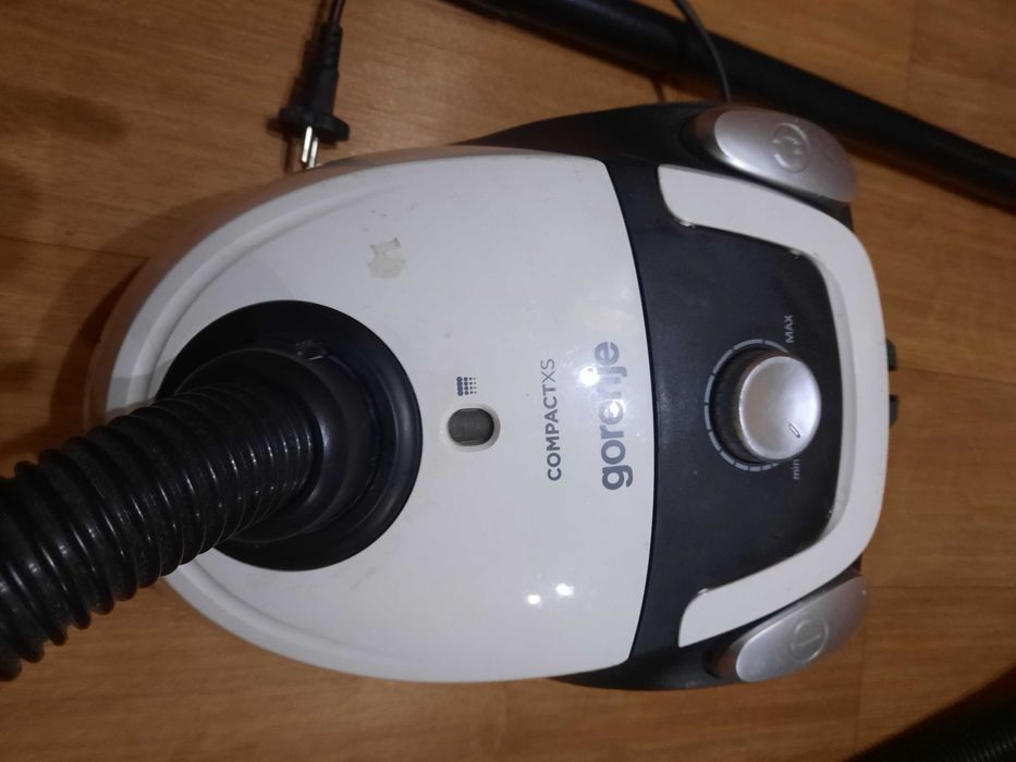 Odkurzacz domowy workowy Gorenje VCEA11CXWII CJ151 750W 2x ssawka