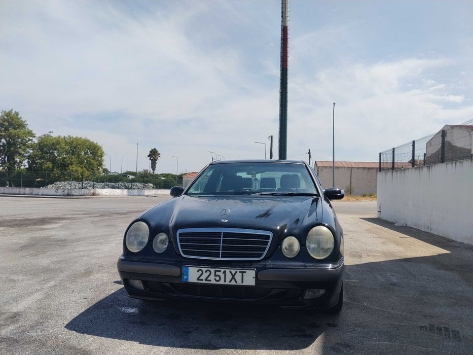 Mercedes Benz E 220