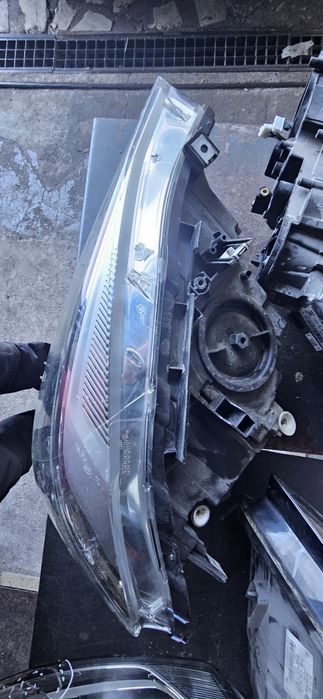 Farol esquerdo  BMW Seria 3 F30  f35 f31 2011-2019