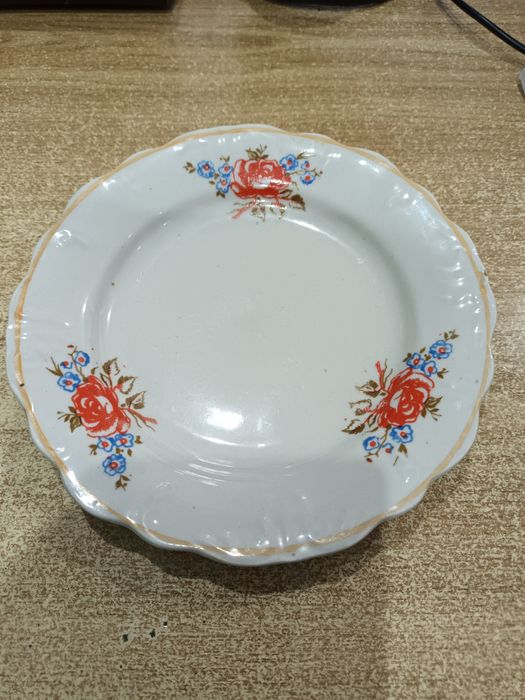 Тарелки СССР разные