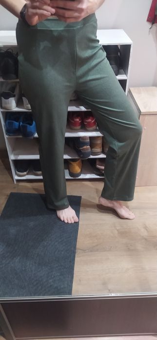 Legginsy z szerokimi nogawkami s