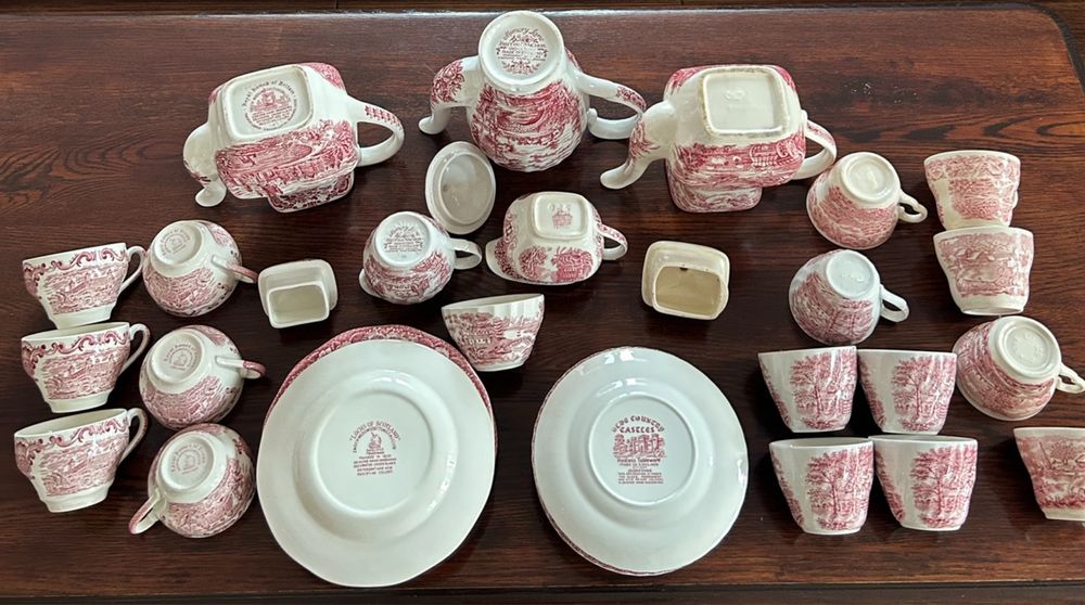 Zestaw porcelany różowej