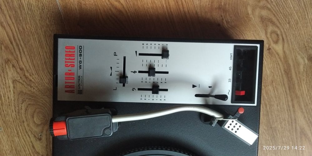 Gramofon UNITRA Artur WG-900