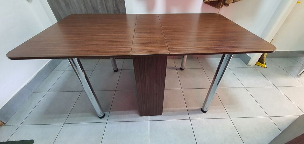 Продам стіл універсальний