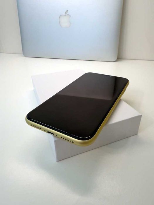 Apple iPhone 11・128GB・Amarelo (Fatura e Garantia)
