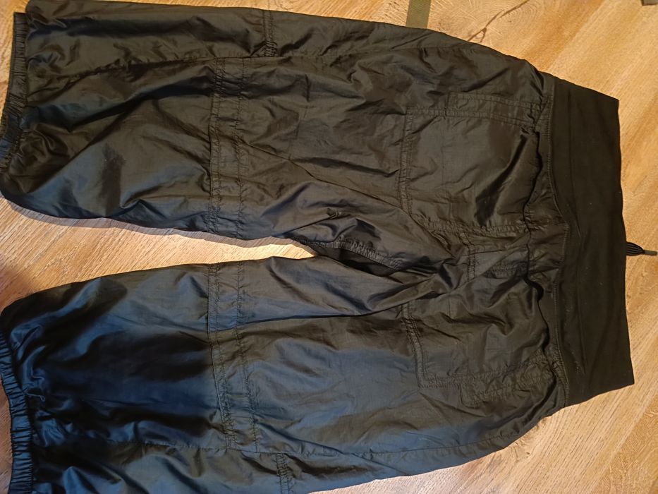 Spodnie sportowe Nike typu rybaczki