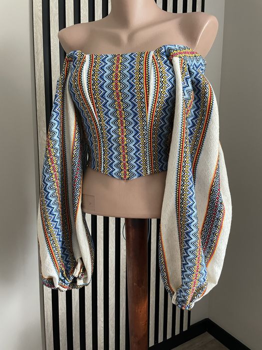 корсет з рукавами