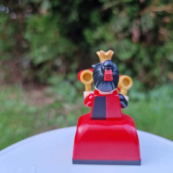Lego Minifigures 71038 Disney Królowa Kier #7
