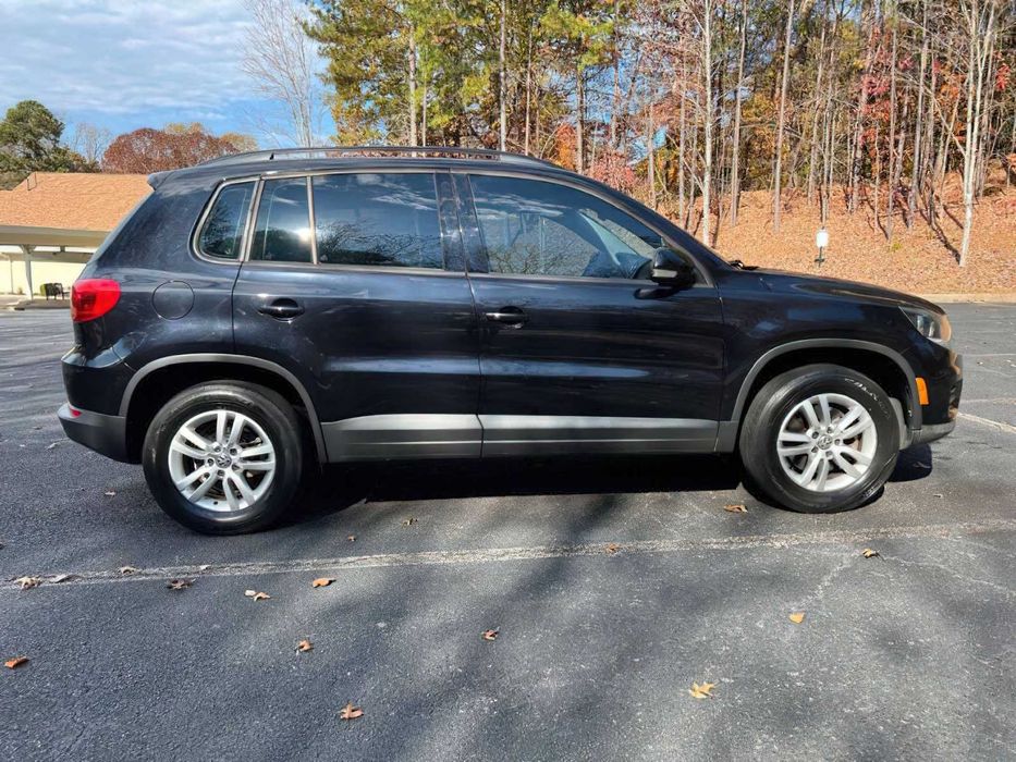 Volkswagen Tiguan      2016