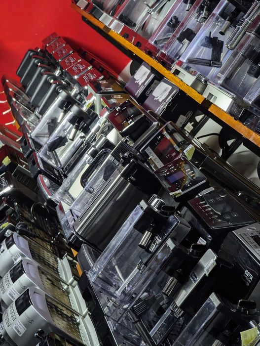 Кавовмашина (Кофемашина) Delonghi Eletta Explore СТАН НОВОЇ!