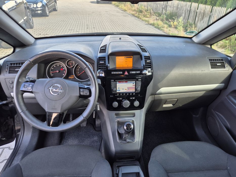 Opel Zafira, 1.8 benzyna, 7-osobowy ZADBANA