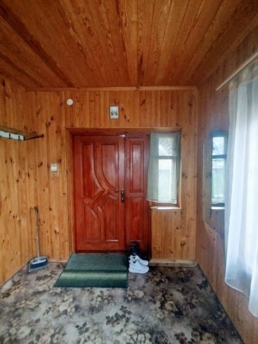 Продається цегляний двоповерховий будинок в м.Малин