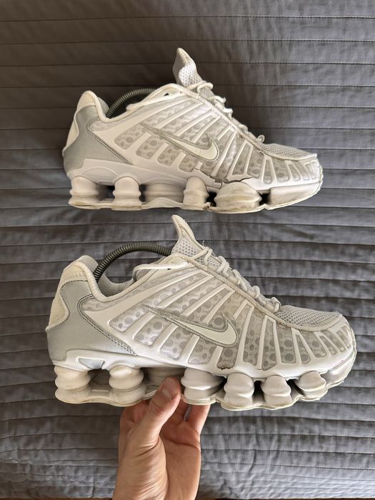 Nike Sportswear Shox TL  buty sportowe białe