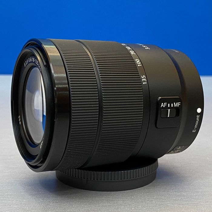 Sony E 18-135mm f/3.5-5.6 OSS