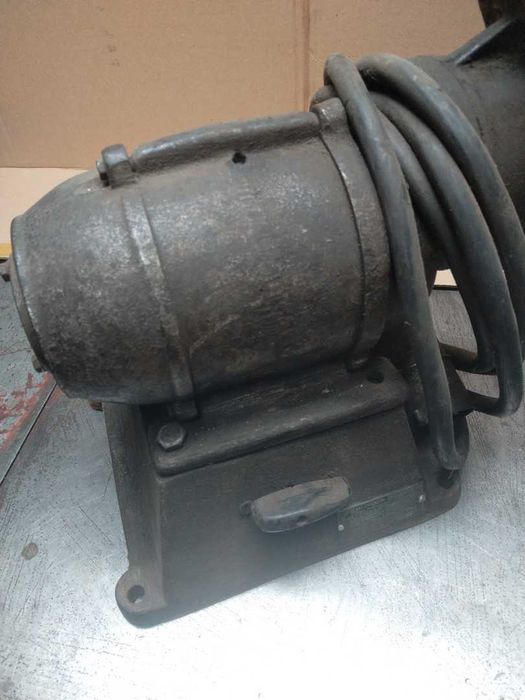 Nożyce Do Blachy Stołowe Uszkodzone