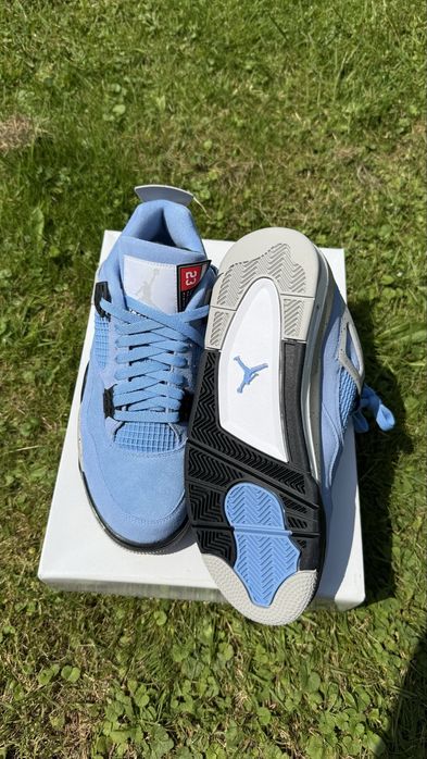 Buty Nike Jordan 4 Retro University