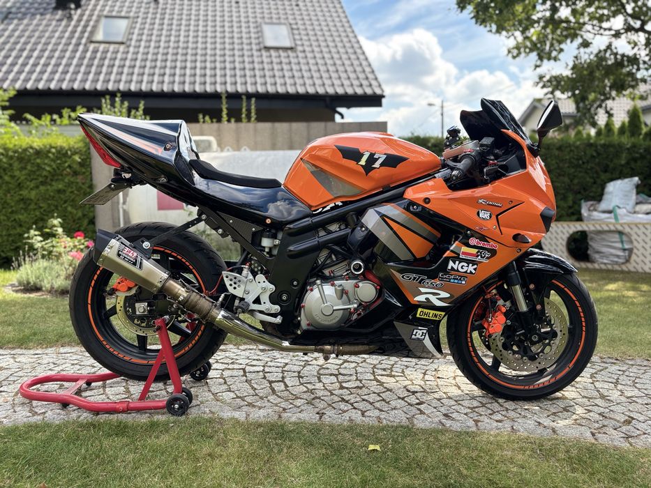 Hyosung GT650R A2