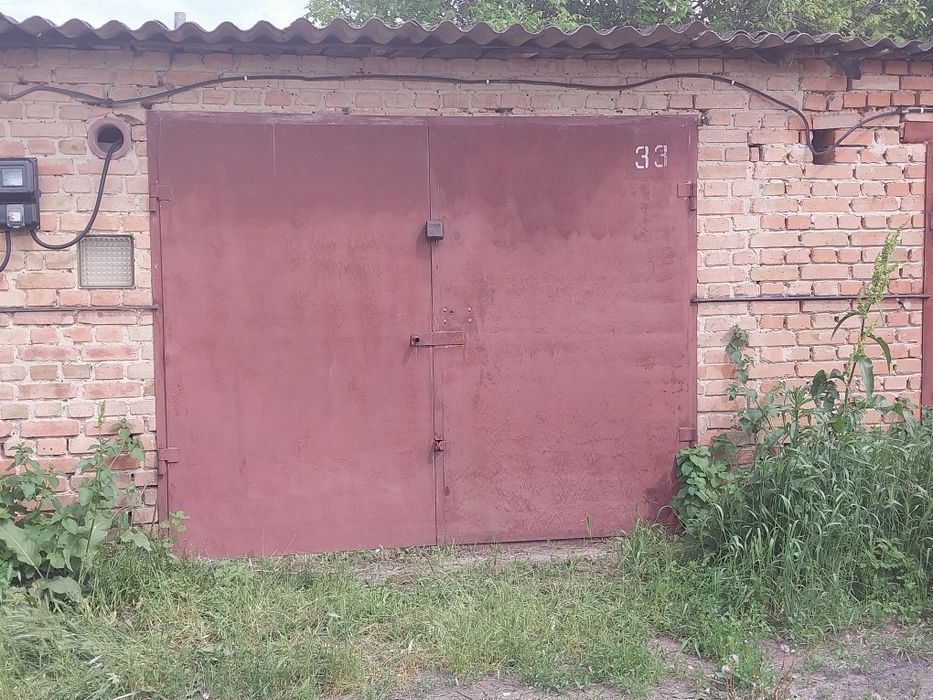 Продам гараж за улицей Жадова