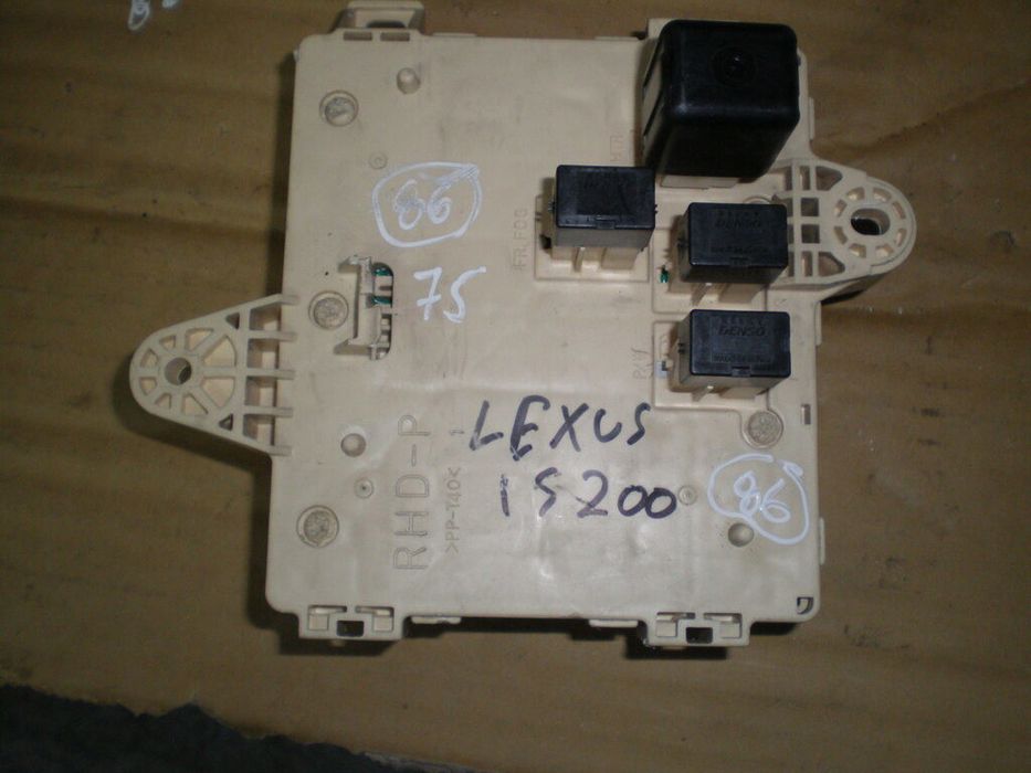 Caixa fusíveis / SAM / BSI LEXUS IS I (JCE1_, GXE1_)