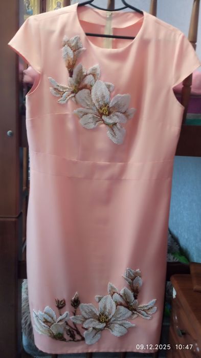 Продам вишиванку плаття в гарному стані розмір 50-52 присутнії торг.