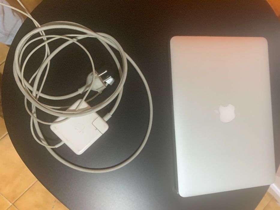 Macbook Pro 13 Mid 2014 i7/8Gb/256Gb