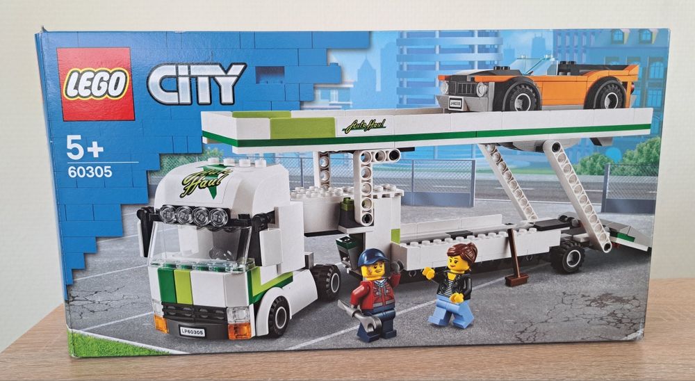 Lego City 60305.