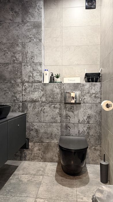 ПРОДАЖ  в самому центрі міста  (бульвар Шевченка, 8)