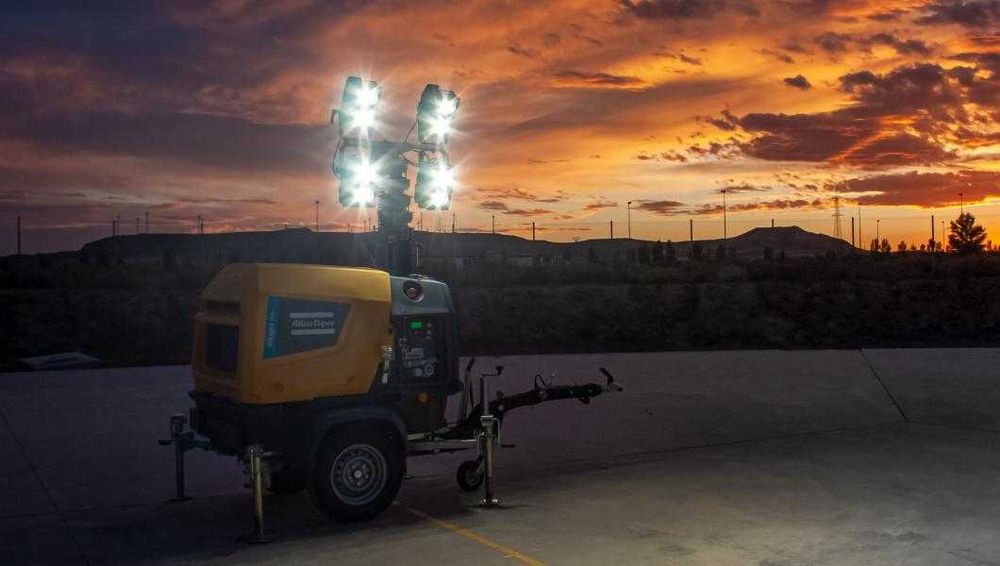 Maszt oświetleniowy ATLAS COPCO H6+(LED) WYNAJEM! 24/7     8m 6000m2