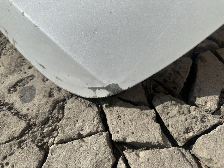 Кришка багажника ляда Tesla model Y