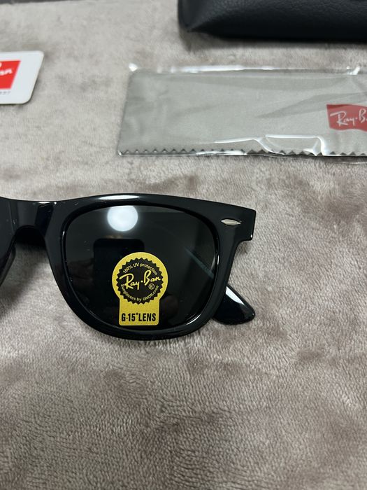 Oculos de sol Rayban wayfarer pretos novos Entrego em mãos em Odivelas e envio Pelos correios