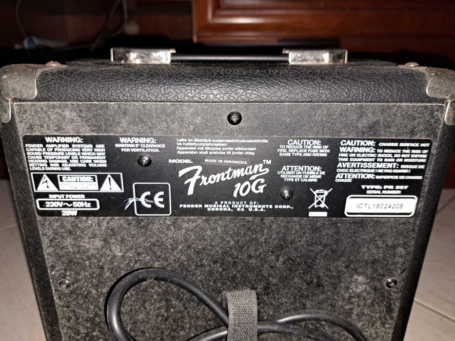 Guitarra Fender Com coluna