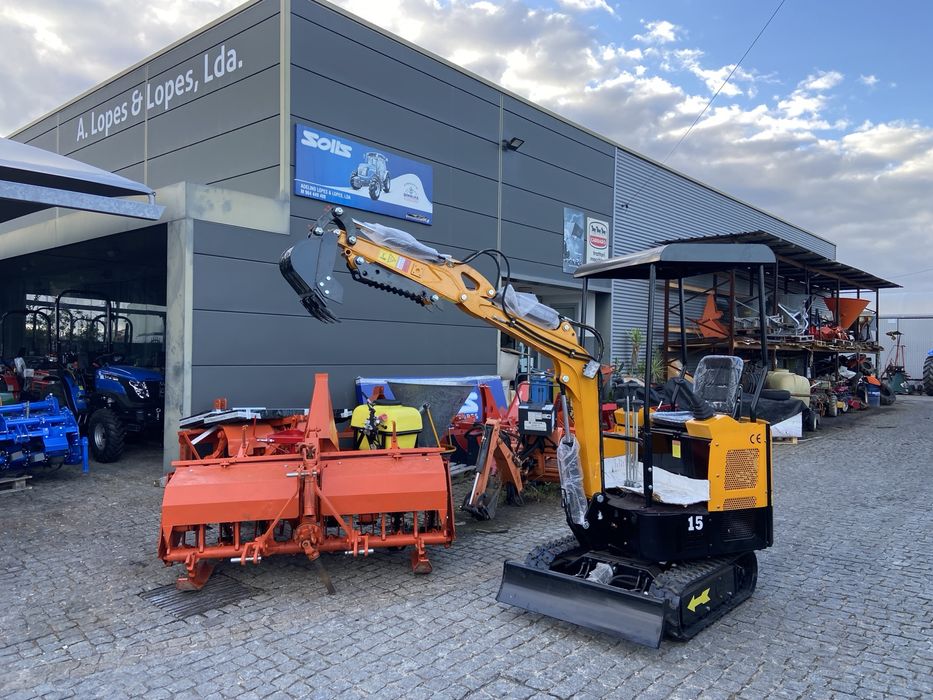 Mini Escavadora giratoria 1,5 ton 20 cv com muitos acessorios