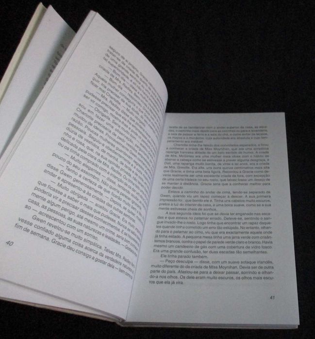 Livro A Mansão de Ashworth Anne Perry