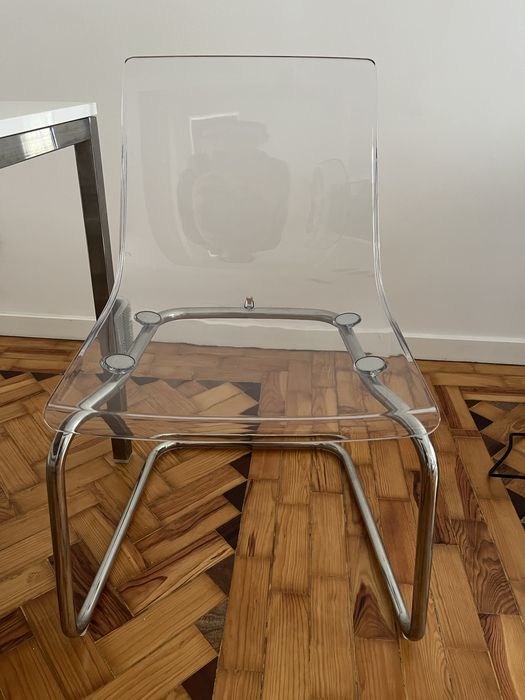Vendo conjunto de mesa e cadeiras